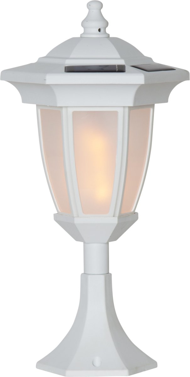 Flame Hvid solcellelampe Fra Star Trading - 35cm, som gulvdekoration eller stilys med 1 midterdel højde 49cm med 2 midterdele højde 63cm.