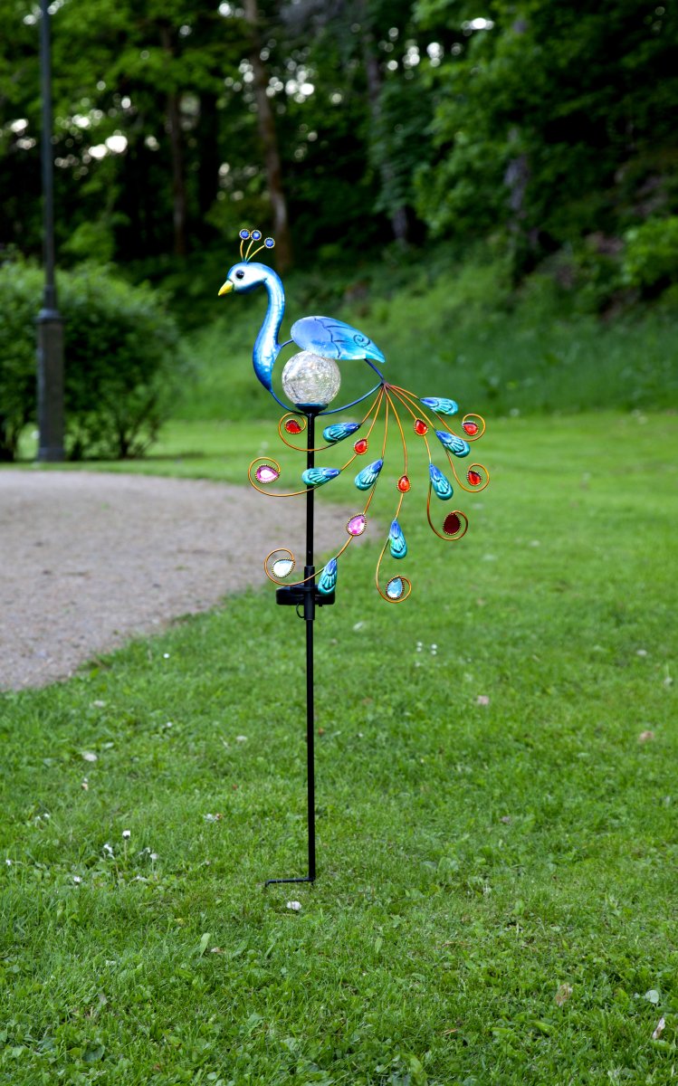 Peacock Multi-formål solcellelampe Fra Star Trading - Denne stilfulde solcelledekoration i form af en hest vil være et farverigt indslag i haven.