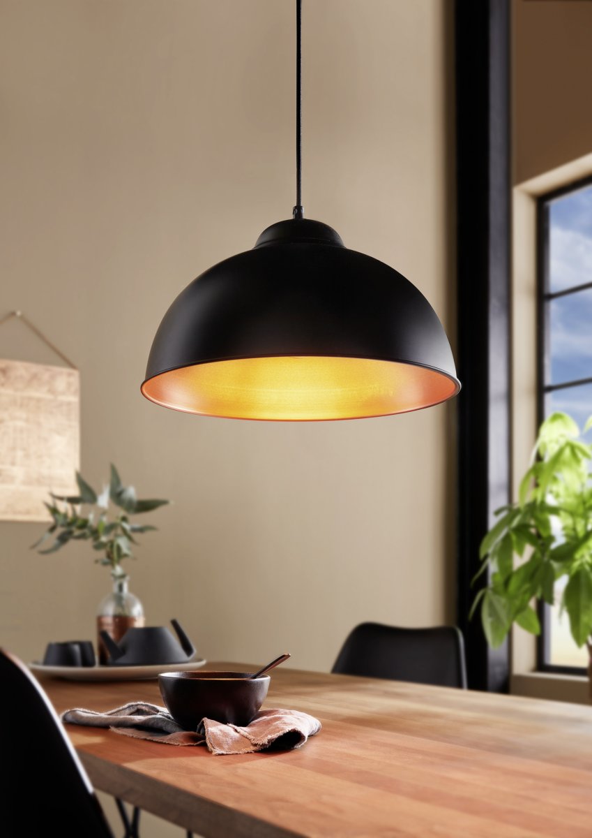 Truro Ø37 Sort loftslampe Fra Eglo - Truro pendellampe er en stilfuld metallampe med et klassisk og industrielt design.