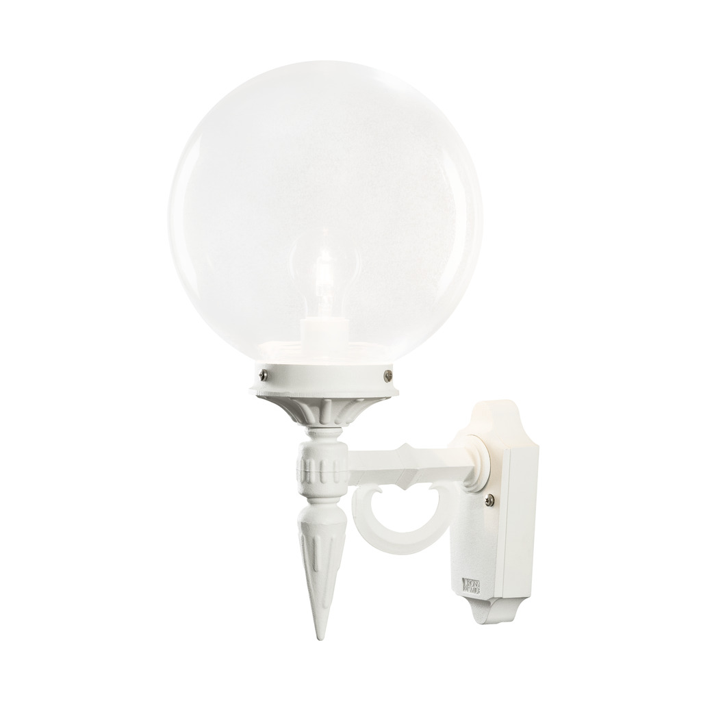 Orion Hvid udendørslampe Fra Konstsmide - Denne lampe er lavet af holdbare materialer og er designet til at modstå; alle vejrforhold, hvilket gør det til en bæredygtig og pålidelig løsning.