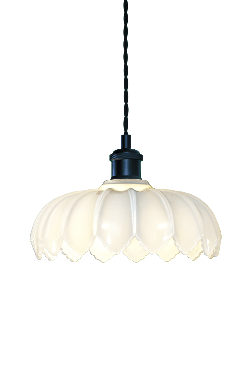 Sofia Ø25 Sort og hvid vindueslampe Fra Aneta Lighting - Sofia vindueslampen i romantisk vintagestil er en flot indretningsdetalje, der passer godt til klassiske, landlige og moderne hjem.