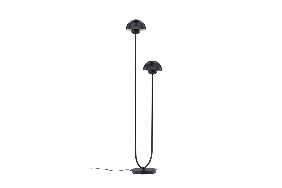 Lyckorna Sort gulvlampe Fra Venture Design - Denne lampe er perfekt til dem, der leder efter en dekorativ, men samtidig stilfuld lampe med et blødt design, der passer ind i de fleste rum og indretningsstile.