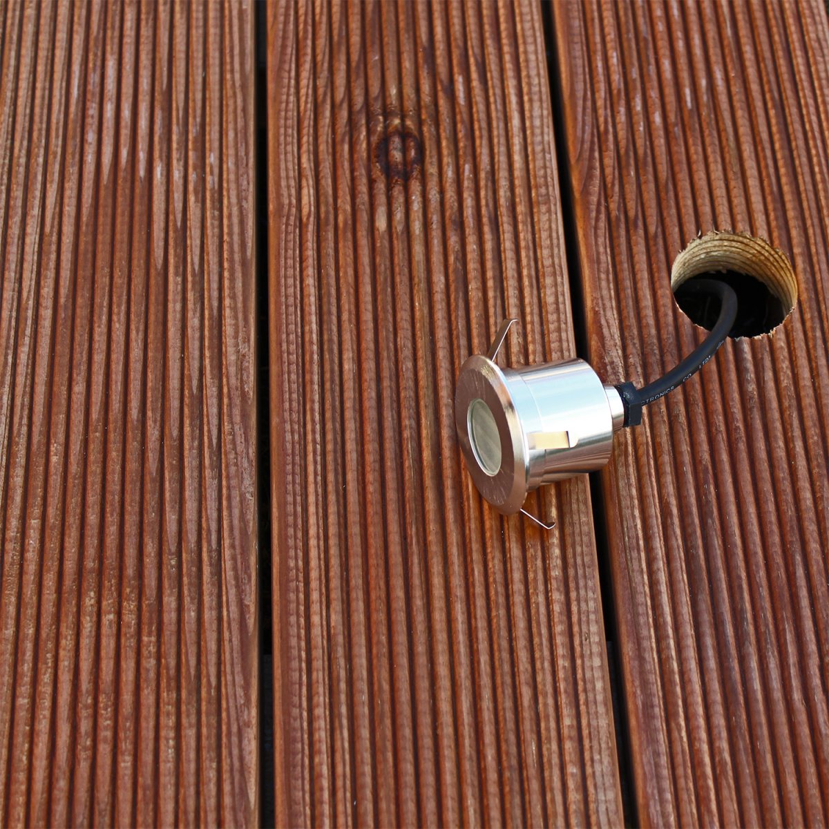 Terra Sølv Fra Lightson - P&aring; en mole eller langs en korridor, kan du skabe en meget blød lysstrøm, mens lyset guider dig, hvor du skal hen.