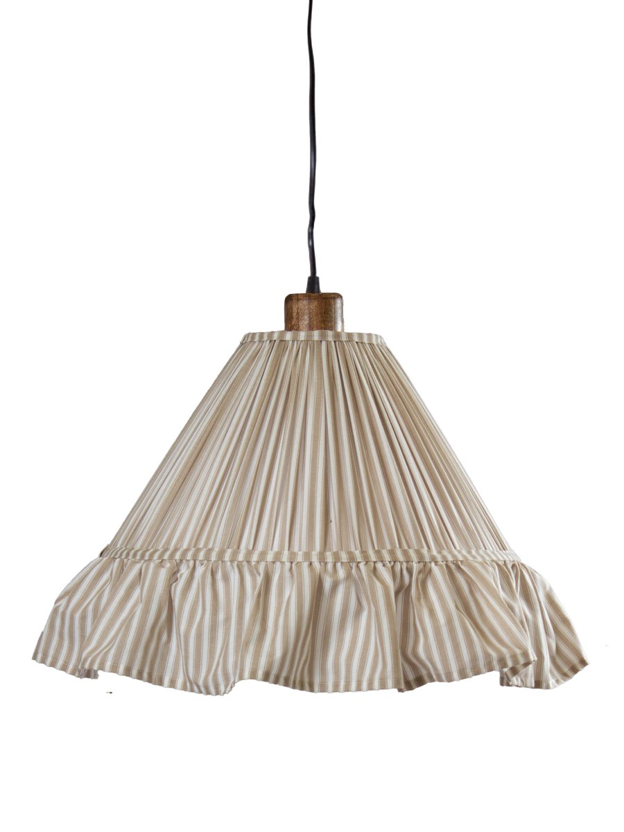 Estrid Ø40 Beige loftslampe Fra PR Home - Lampesk&aelig;rmen er bekl&aelig;dt med stribet tekstil og har en let konisk form, der afsluttes med en gener&oslash;s fl&aelig;se forneden.