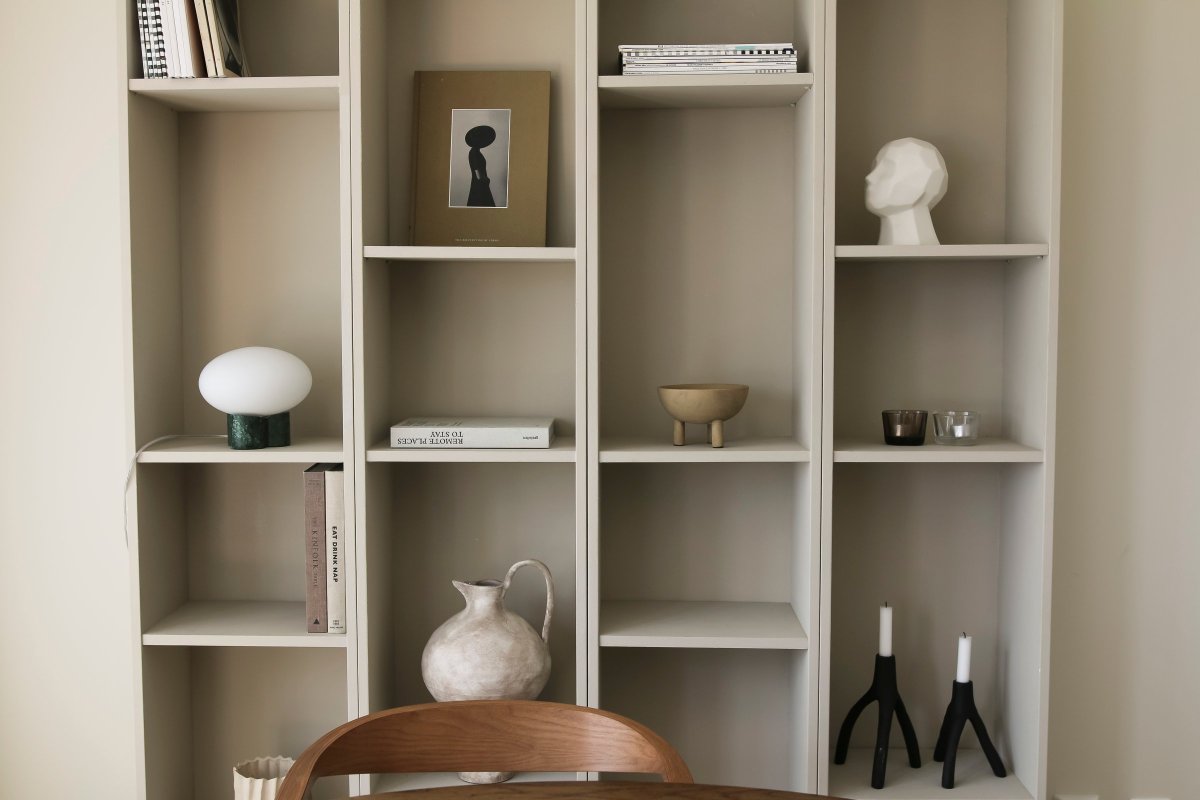 Mammut 18cm Grøn bordlampe Fra Globen Lighting - Mammut er en eksklusiv og legende bordlampe med sine korte ben og store glaskuppel.