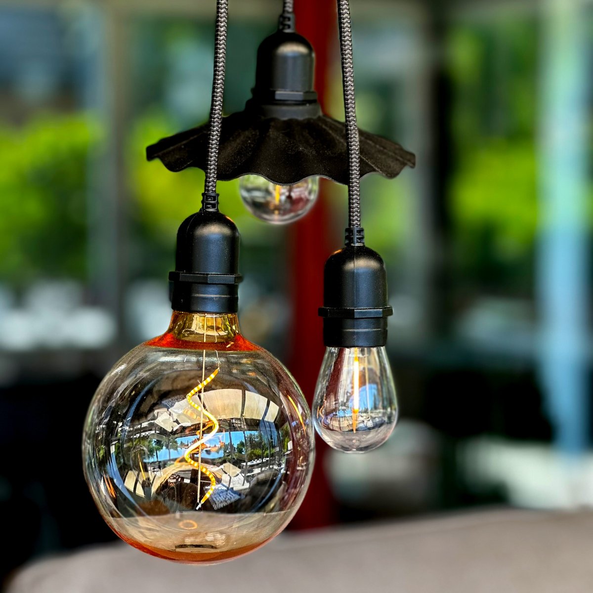 Deco bulb XL Årgang Fra Lightson - Et fleksibelt og prisbilligt 12-volt system til din have, som du nemt selv installerer og senere kan bygge videre på, op til 50 meter, hvis du ønsker det.