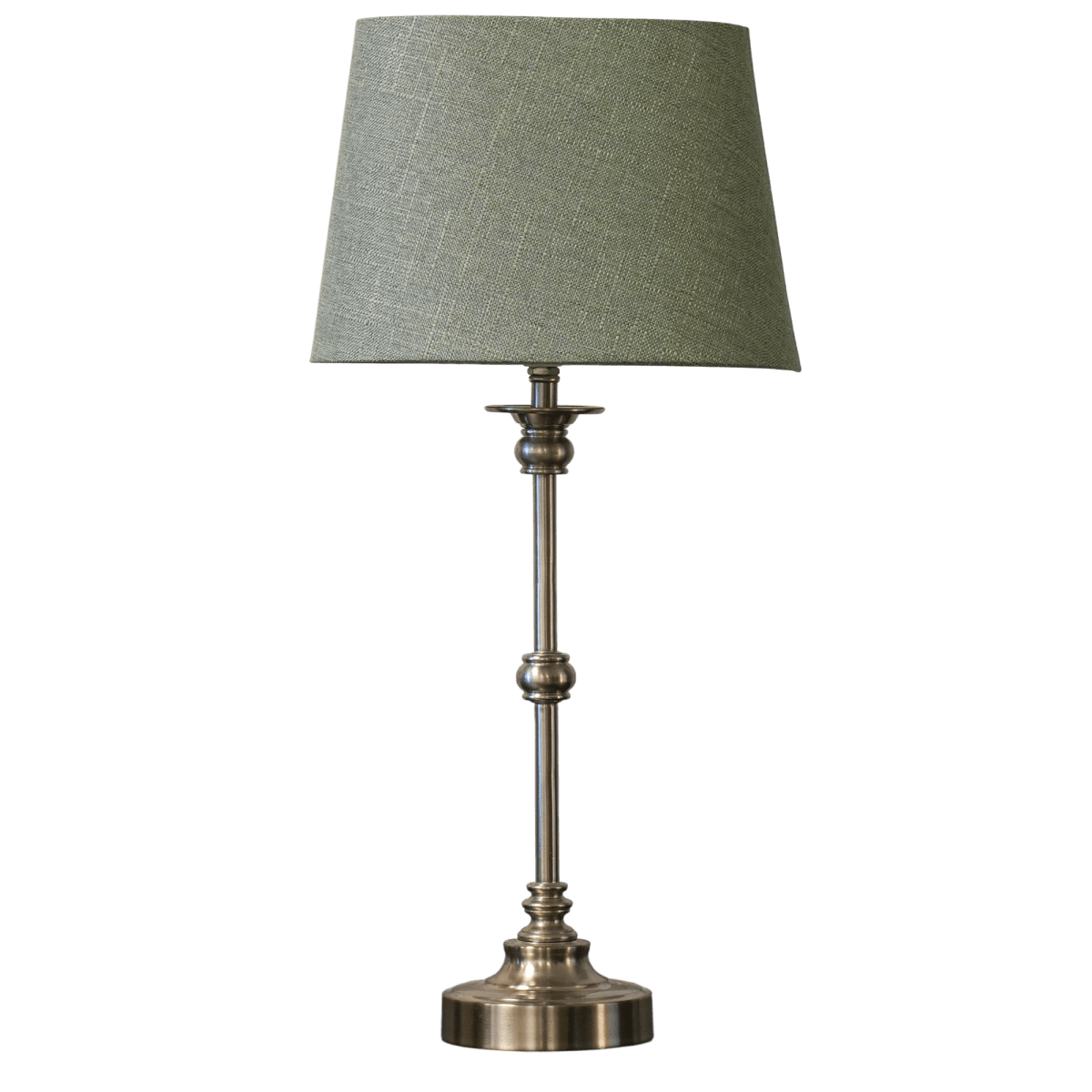 Axel Mini 50cm Sølv/grøn bordlampe Fra Lampan - Axel mini er en elegant bordlampe med et klassisk udtryk og dekorative detaljer.