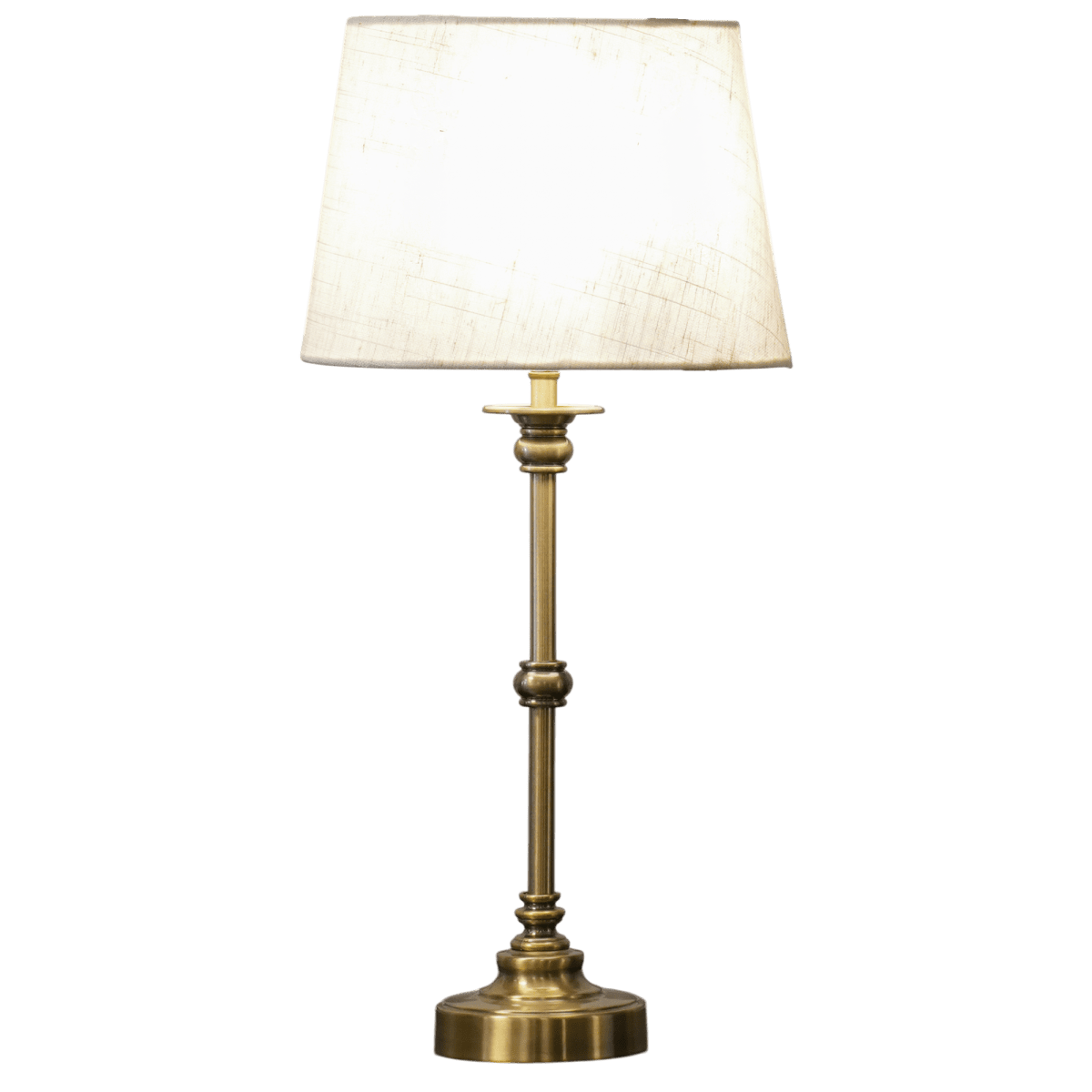 Axel Mini 50cm Antik messing bordlampe Fra Lampan - Axel mini er en elegant bordlampe med et klassisk udtryk og dekorative detaljer.