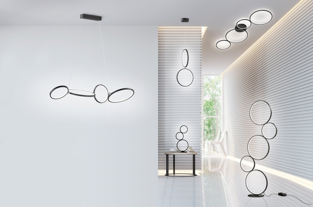 Rondo 45cm Sort bordlampe Fra Trio Lighting - Den 45 cm høje lampe har en integreret lysdæmper, der styres via ledningskontakten, hvilket betyder, at du fleksibelt kan justere lysstyrken på lyset.