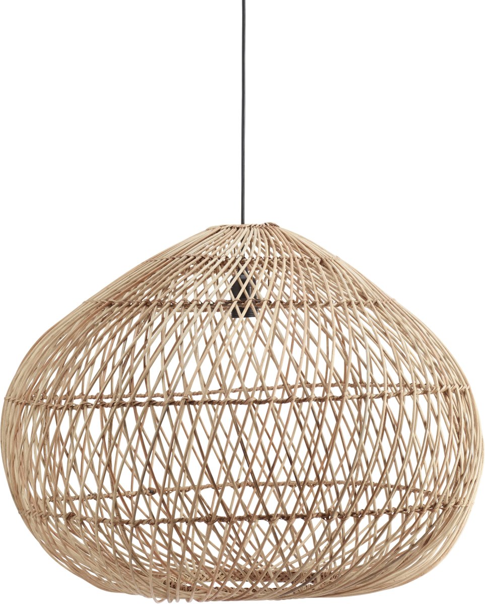 Karen Ø50 Natur loftslampe Fra PR Home - Sort loftoph&aelig;ng med loftsk&aring;l til indend&oslash;rs brug medf&oslash;lger, ledningen er 1,2 meter lang og har E27 fatning.