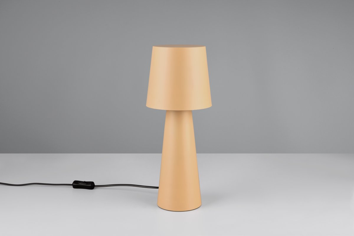 Nubian 40cm Gullig brun bordlampe Fra Trio Lighting - Nubian er en perfekt fusion af design og æstetik, en flot gul-brun farve.