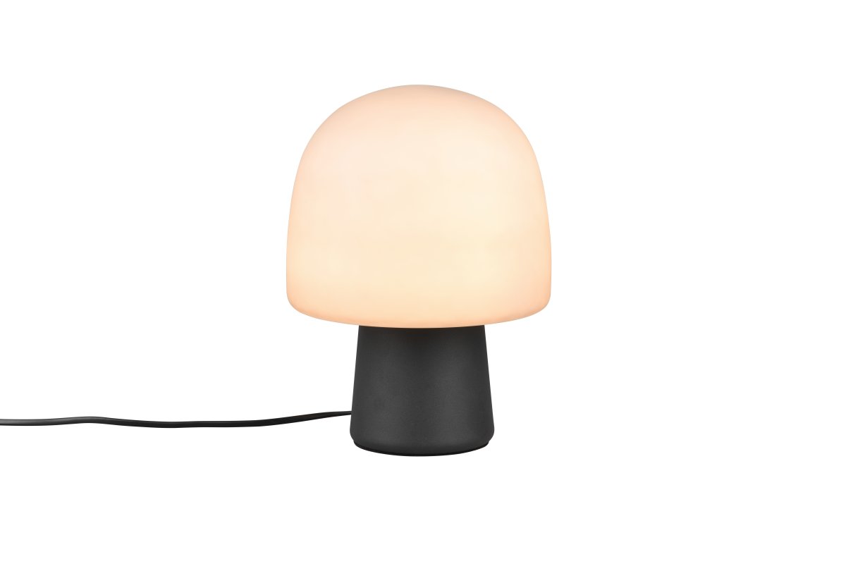 Steen 27cm Sort bordlampe Fra Trio Lighting - Med sin svampeformede silhuet og kombinationen af en matsort bund og taupefarvet glasskærm bliver den et stilfuldt blikfang i ethvert rum.
