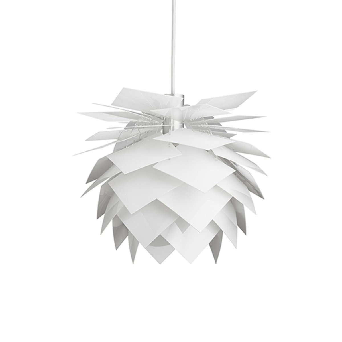 Pineapple Ø35 Hvid loftslampe Fra Dyberg Larsen - Ananas er et glimrende valg for dem, der leder efter en lampe, der er lige så meget en indvendig detalje som en lyskilde.