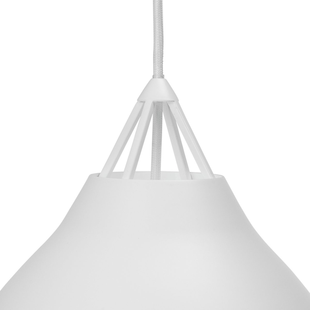 Pyra Ø23 Hvid loftslampe Fra Dyberg Larsen - Pyra er designet af Frank Kerdil for Dyberg Larsen, og er en lampe, der bringer lyskvalitet og stil ind i dit hjem.