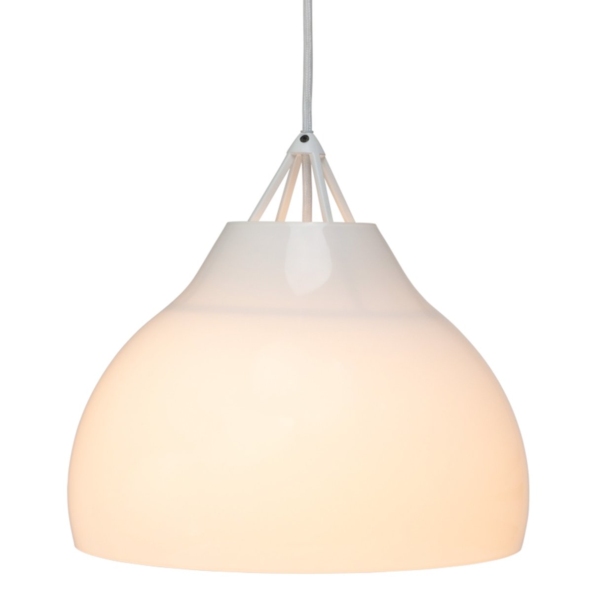 Pyra Ø30 Hvid loftslampe Fra Dyberg Larsen - Pyra er designet af Frank Kerdil for Dyberg Larsen, og er en lampe, der bringer lyskvalitet og stil ind i dit hjem.