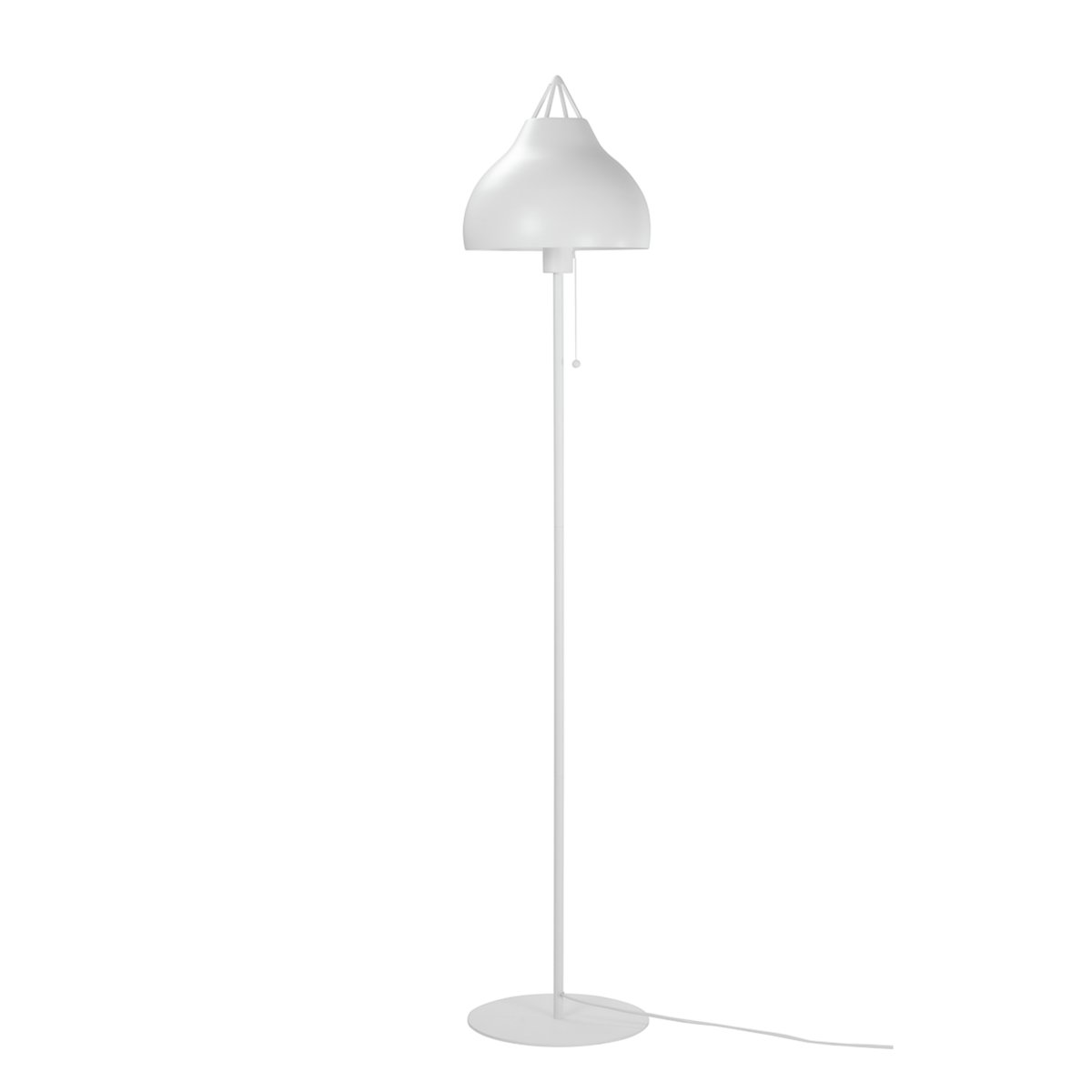 Pyra Hvid gulvlampe Fra Dyberg Larsen - Pyra gulvlampe i smuk mat hvid farve har et klassisk, nordisk design med en stor og elegant form, der spreder et blødt og stemningsfuldt lys.