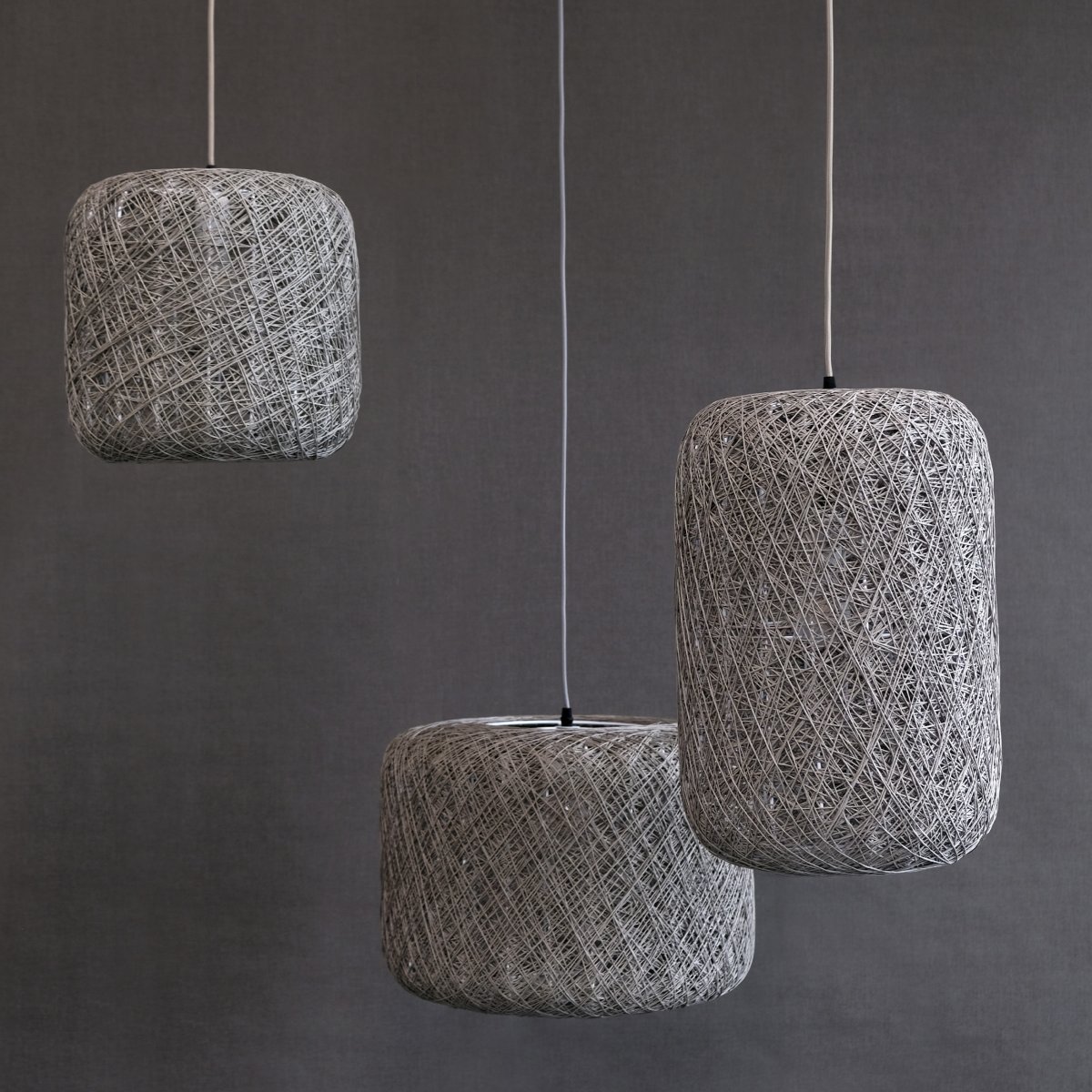 Spin Ø30 Grå loftslampe Fra Dyberg Larsen - Lampan finns i tre olika storlekar, och denna variant &auml;r den minsta i serien.