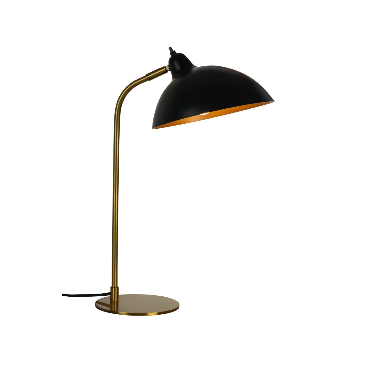 Futura 55cm Messing bordlampe Fra Dyberg Larsen - Den sorte overflade og den antikfarvede inderside af sk&aelig;rmen spreder et varmt lys og skaber en hyggelig atmosf&aelig;re i hjemmet.