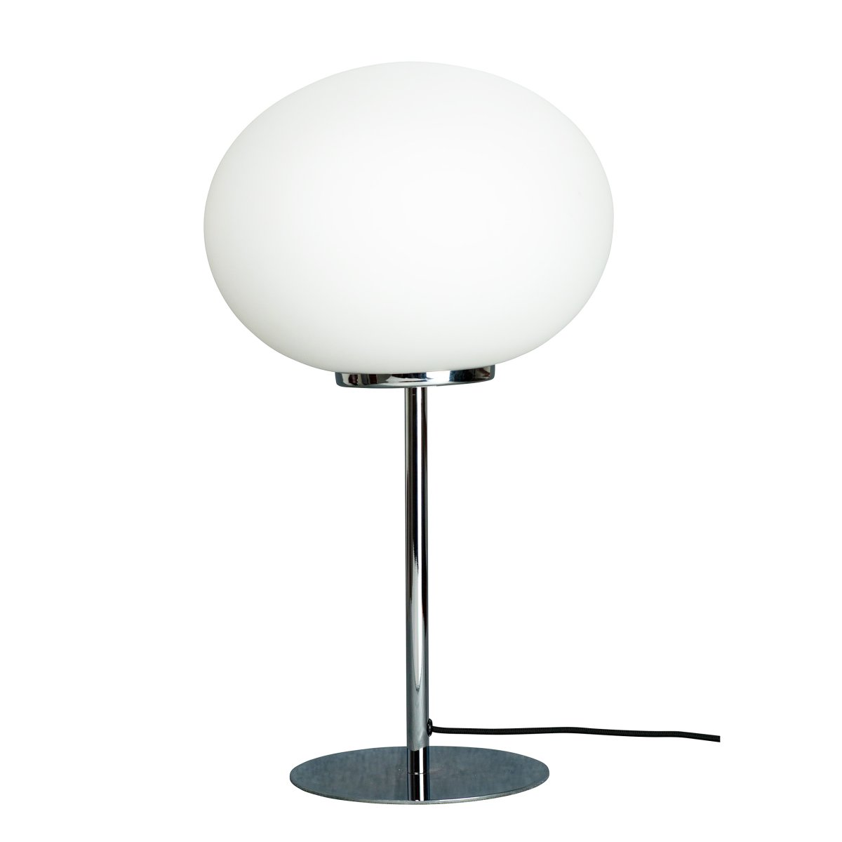 Queen 50cm Chrom bordlampe Fra Dyberg Larsen - Queen er en elegant metalbordlampe med kromfinish.