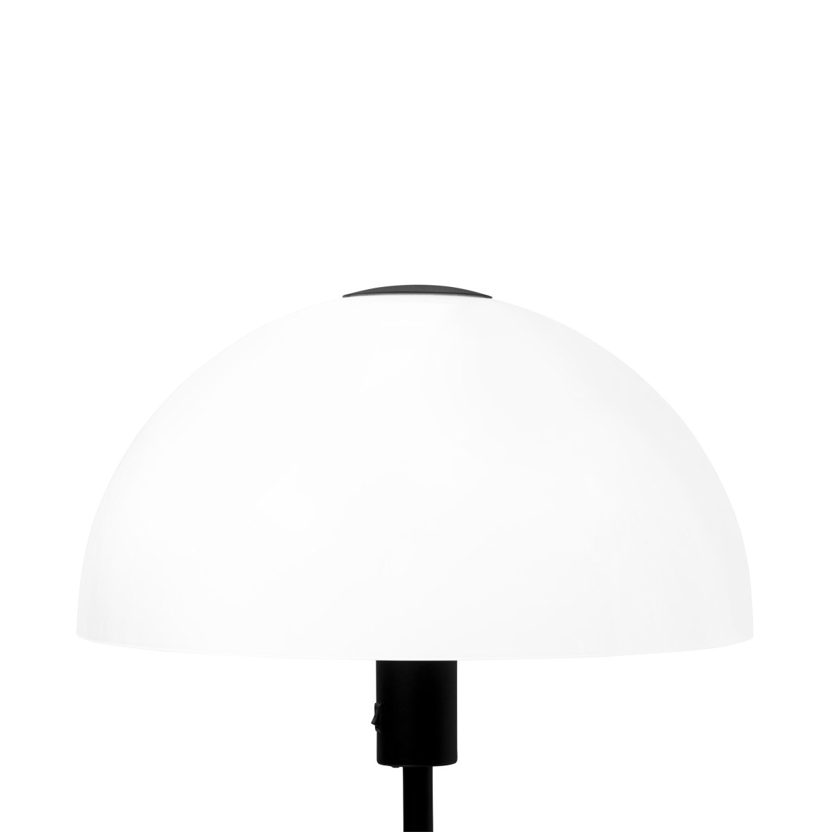 Jazz Sort gulvlampe Fra Dyberg Larsen - Gulvlampe i opal hvidt glas med fod i mat sort metal.