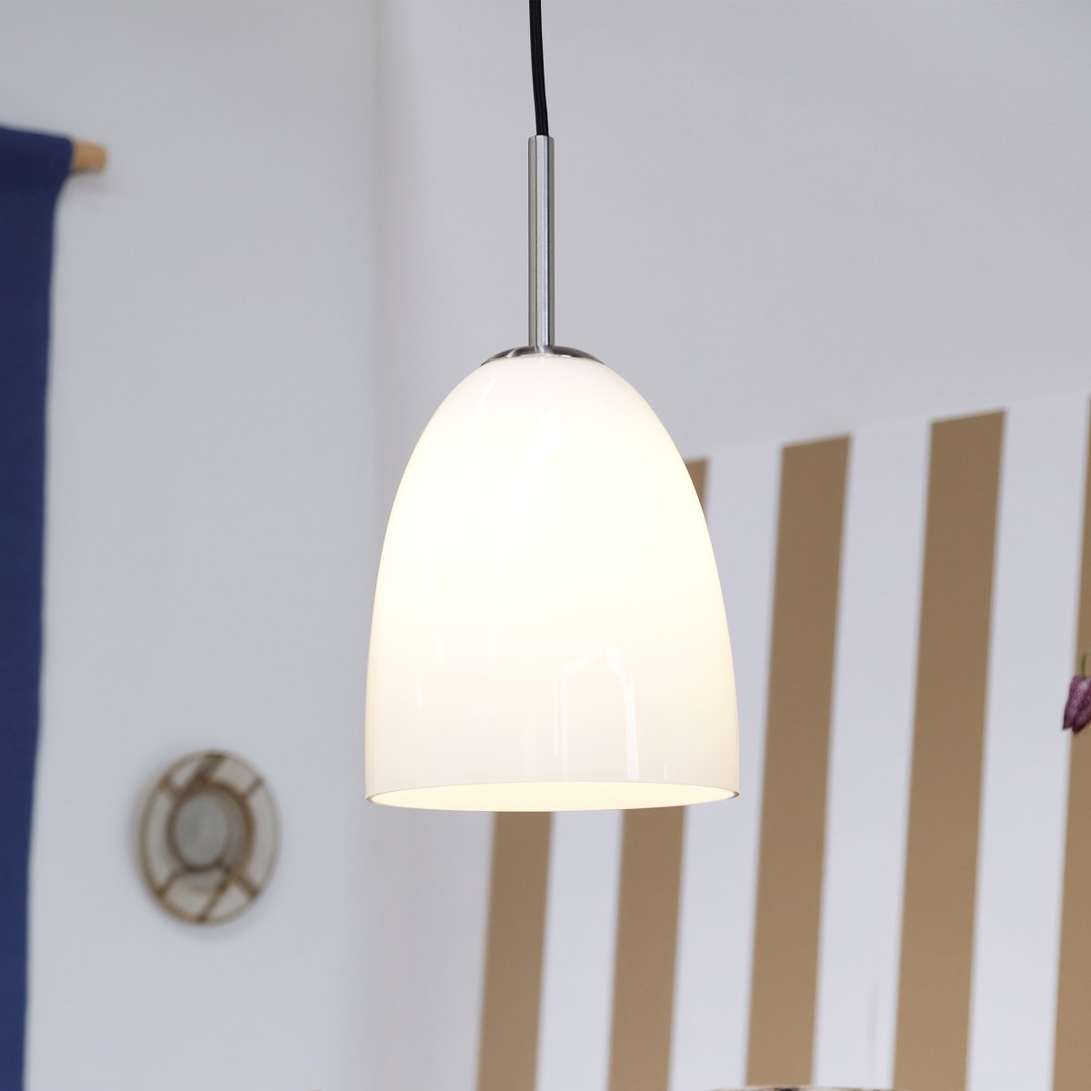 Jazz Ø18 Børstet stål loftslampe Fra Dyberg Larsen - Jazz er et glimrende valg for dig, der &oslash;nsker b&aring;de &aelig;stetik og kvalitet i dit hjem.