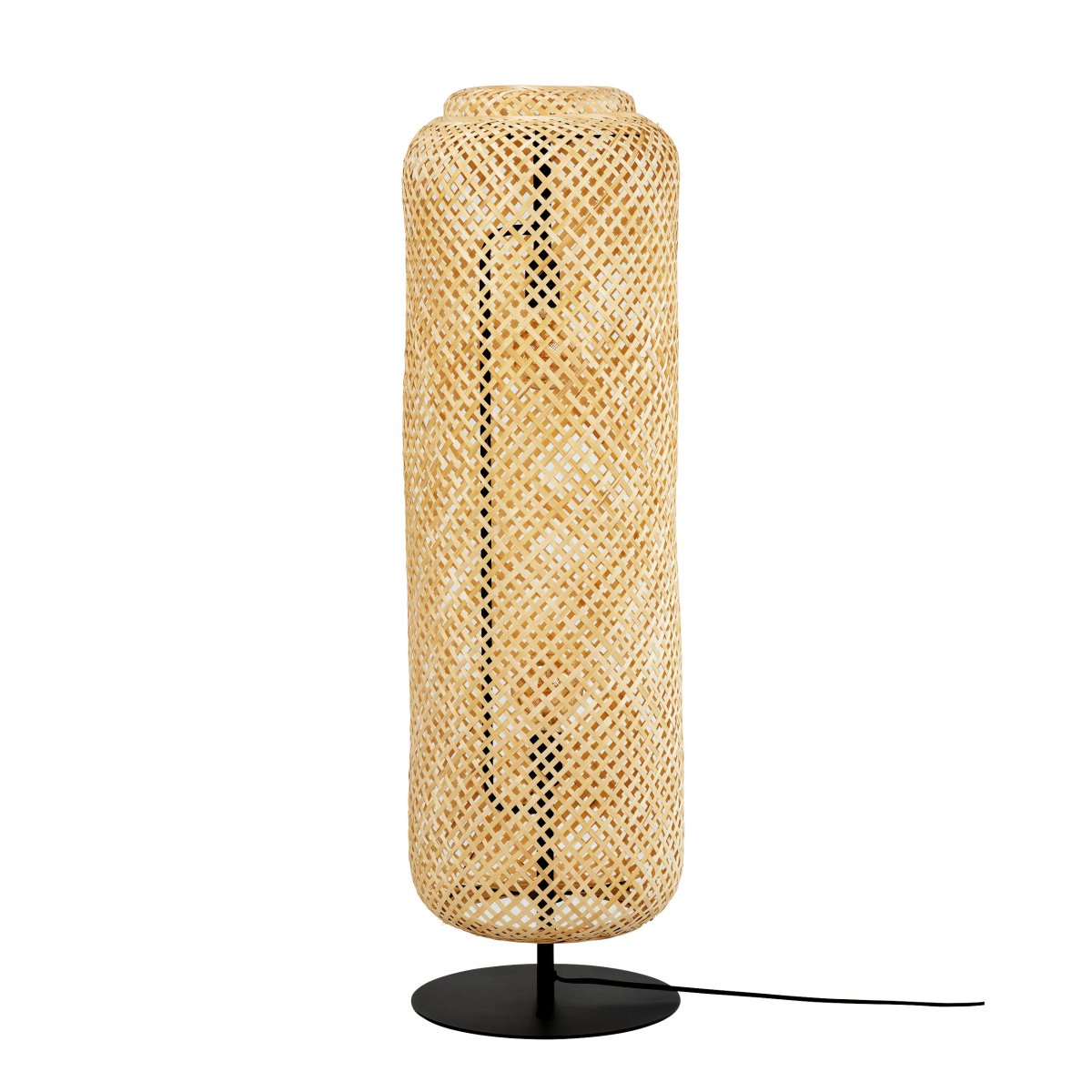 Boom Natur gulvlampe Fra Dyberg Larsen - Boom gulvlampe fra Dyberg Larsen er en smuk, håndvævet lampe i bambus og naturlig farve, der skaber et varmt og indbydende lys.