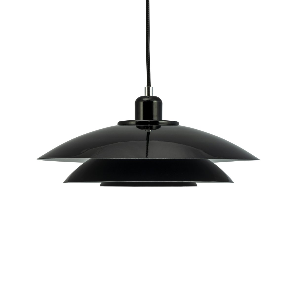 Kaje Ø40 Sort loftslampe Fra Dyberg Larsen - Den passer ind i ethvert hjem og giver et behageligt og funktionelt lys.