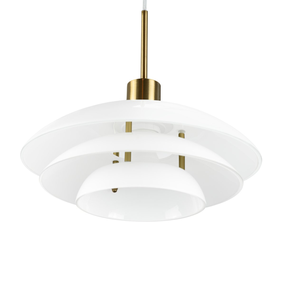 DL31 Ø31 Messing loftslampe Fra Dyberg Larsen - Vedhænget kommer med en 3m hvid tekstilsnor og har et klassisk og moderne design med mundblæst glas.