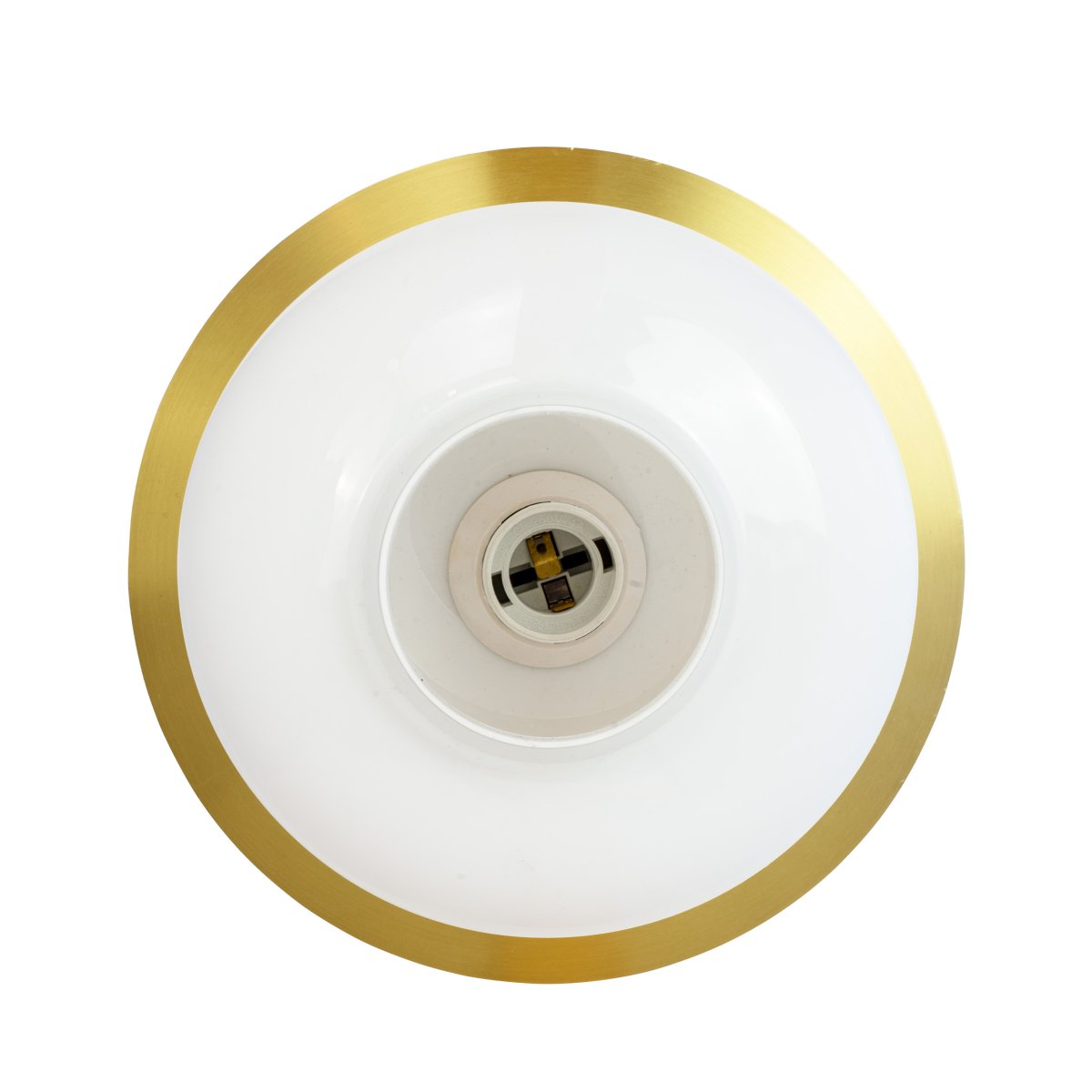 Arp Ø25 Messing plafond Fra Dyberg Larsen - Lampen sidder t&aelig;t p&aring; loftet, og den messingfarvede plade skaber en elegant barriere mellem loftet og glasset.