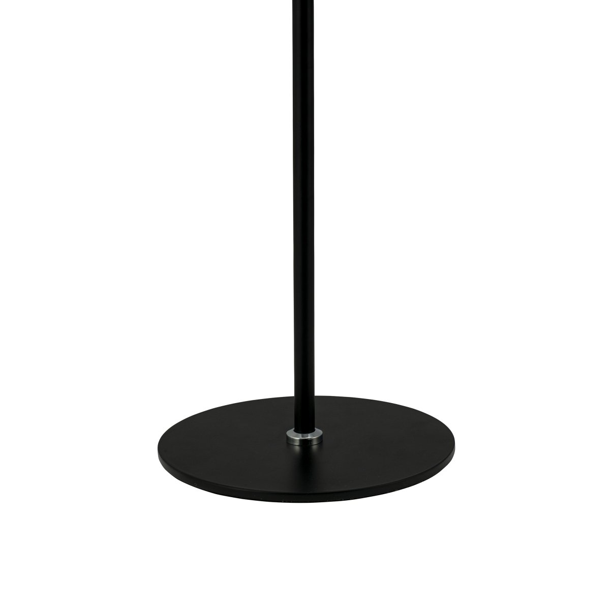 Easton 56cm Sort skrivebordslampe Fra Dyberg Larsen - Elegant og fleksibelt, det er det perfekte supplement til dit natbord eller skrivebord.