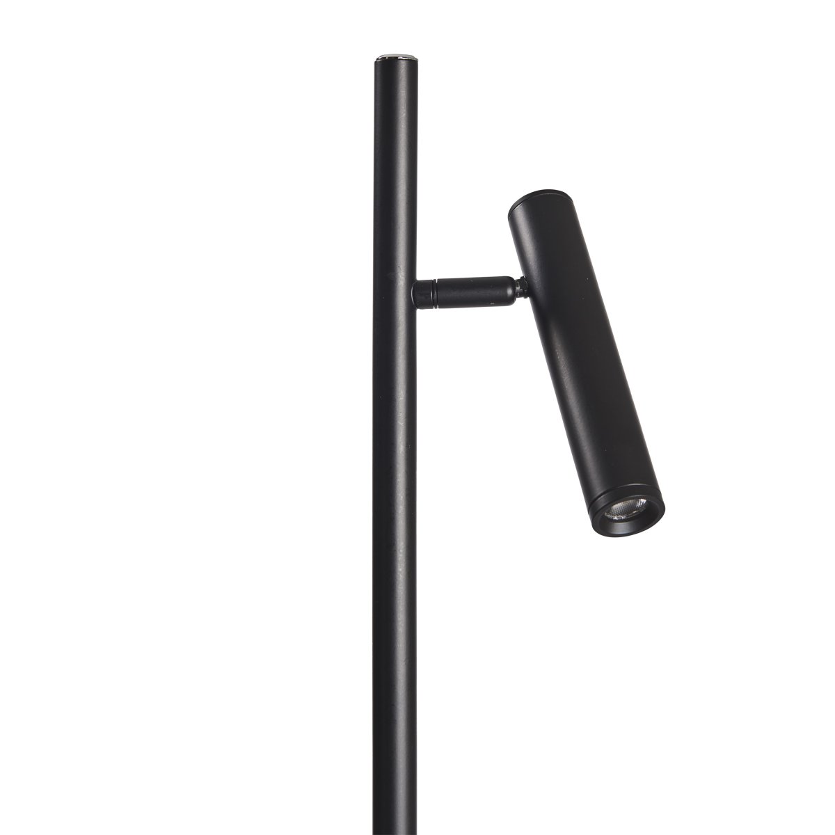 Carlo 1 Sort gulvlampe Fra Dyberg Larsen - Den har en indbygget LED og en trinløs lysdæmper, der styres med en touch-knap.