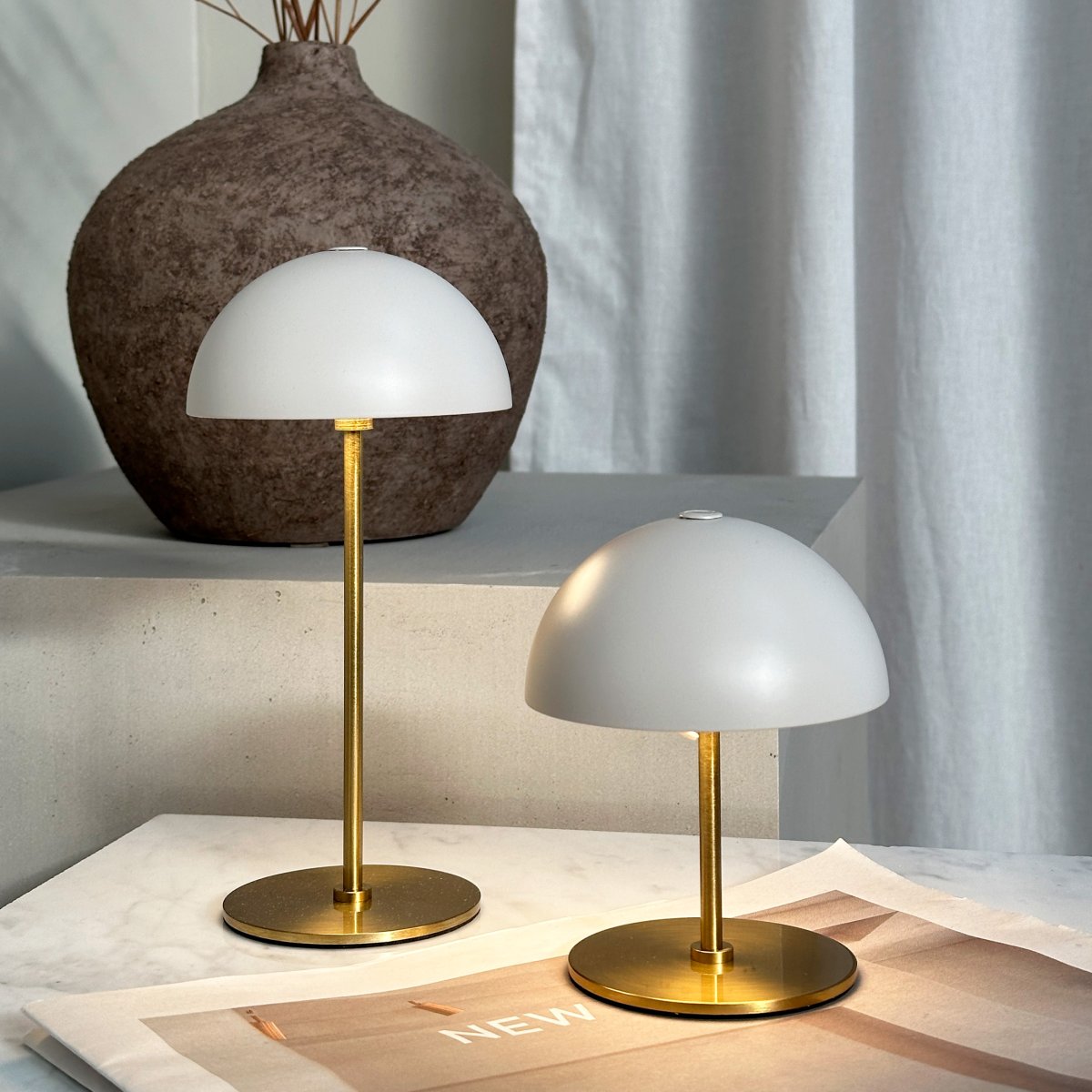 Along Sæt 20cm Beige bærbar Fra Dyberg Larsen - Langs minibordlamper med indbygget LED og touch-teknologi kombinerer tidløst design og harmoni.