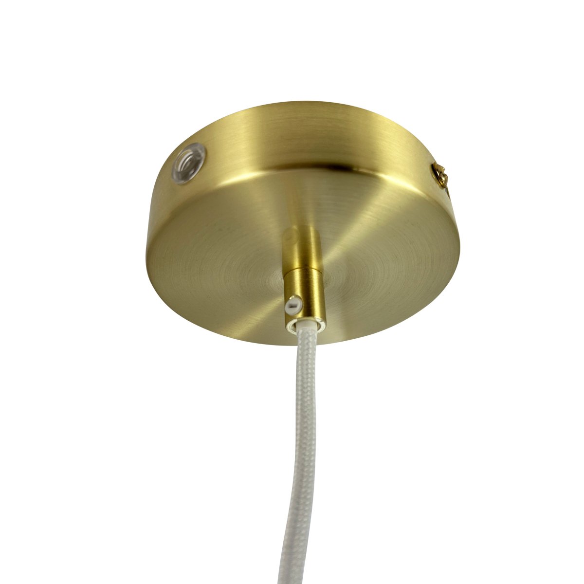 Silvia Ø20 Messing loftslampe Fra Dyberg Larsen - Silvia er en serie af loftslamper lavet af mundblæst opalglas med en blank overflade, messingsokkel og hvid tekstilledning.