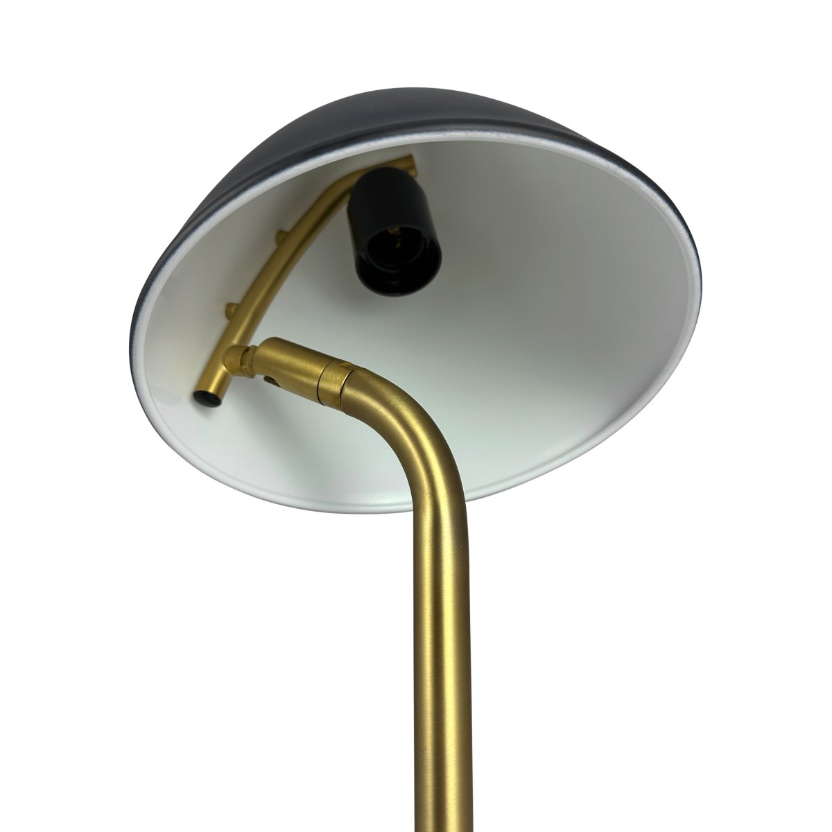 Oulu 47cm Sort bordlampe Fra Dyberg Larsen - Med sit stilfulde design og kvalitetsmaterialer bliver Oulu en iøjnefaldende detalje, der tilføjer elegance og atmosfære til din boligindretning.
