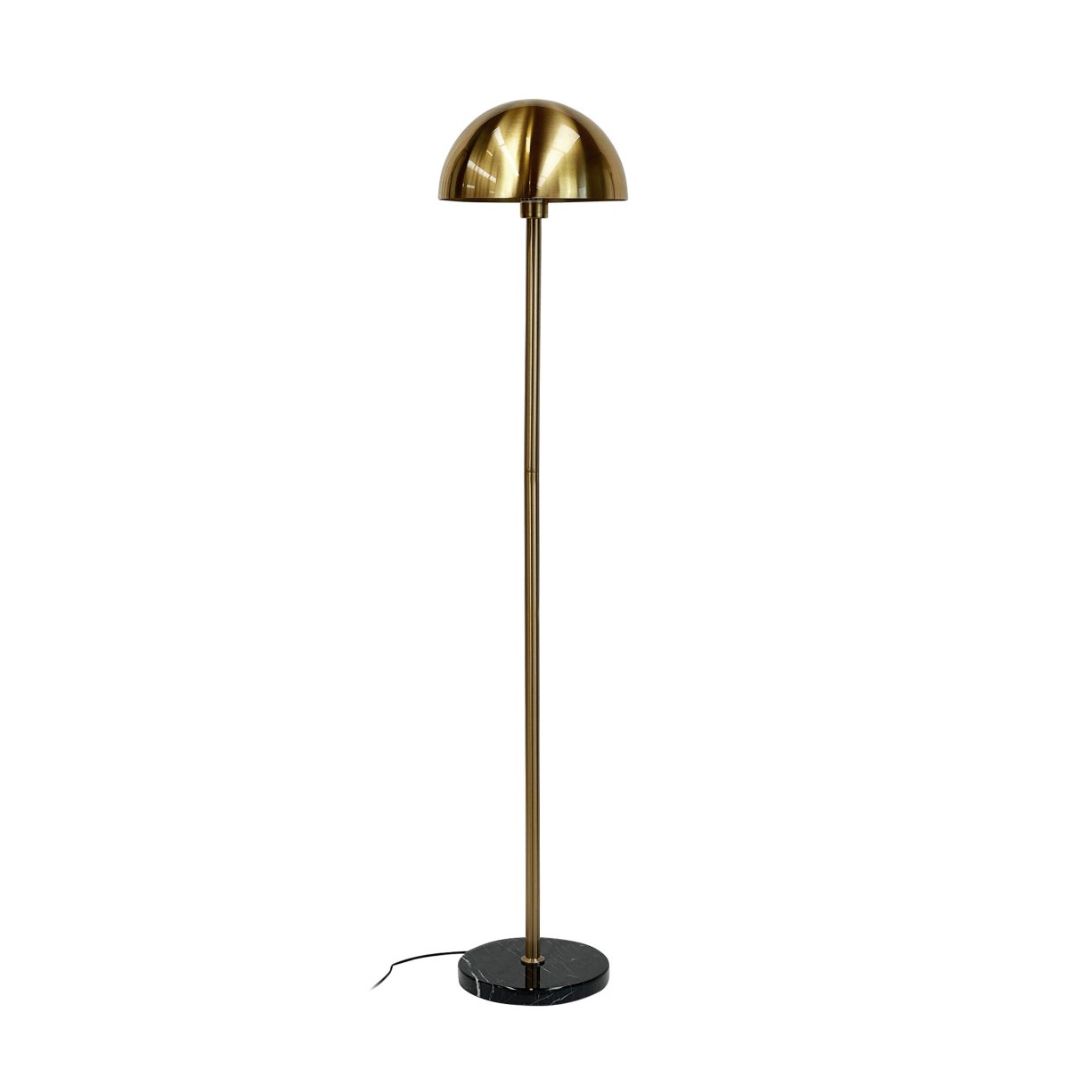 Menton Messing/sort gulvlampe Fra Dyberg Larsen - Lampen er lavet af messing med solid marmorfod og giver en elegant og eksklusiv følelse.