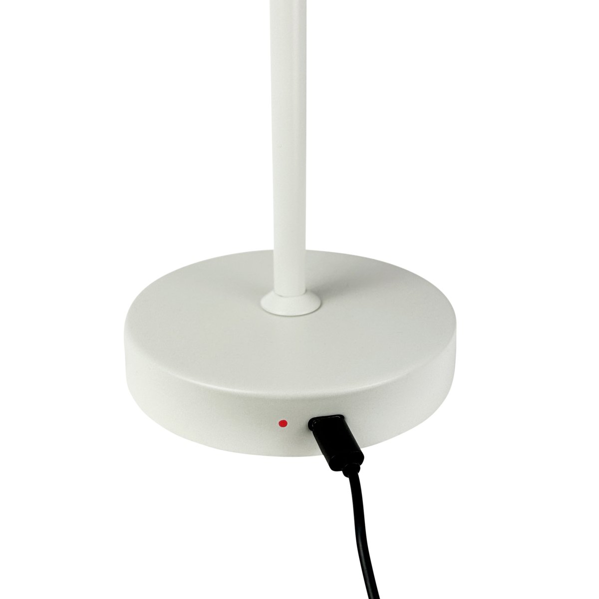 Stockholm 30cm Perle hvid bærbar Fra Dyberg Larsen - Den praktiske batteriindikator viser tydeligt, hvorn&aring;r det er tid til at lade op, og med fuld opladning lyser lampen i op til 6 timer pr.