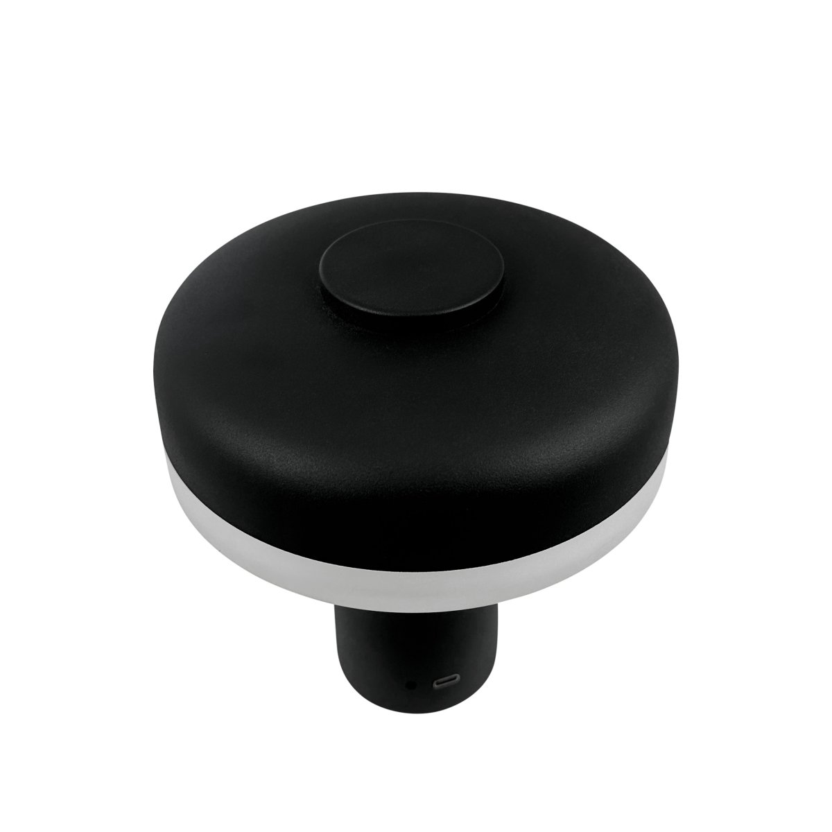 Porter 16cm Sort bærbar Fra Dyberg Larsen - Porter LED genopladelig bordlampe er en moderne og funktionel lampe med et unikt design, hvor lyset kommer fra kanten, hvilket giver et behageligt og jævnt lys.