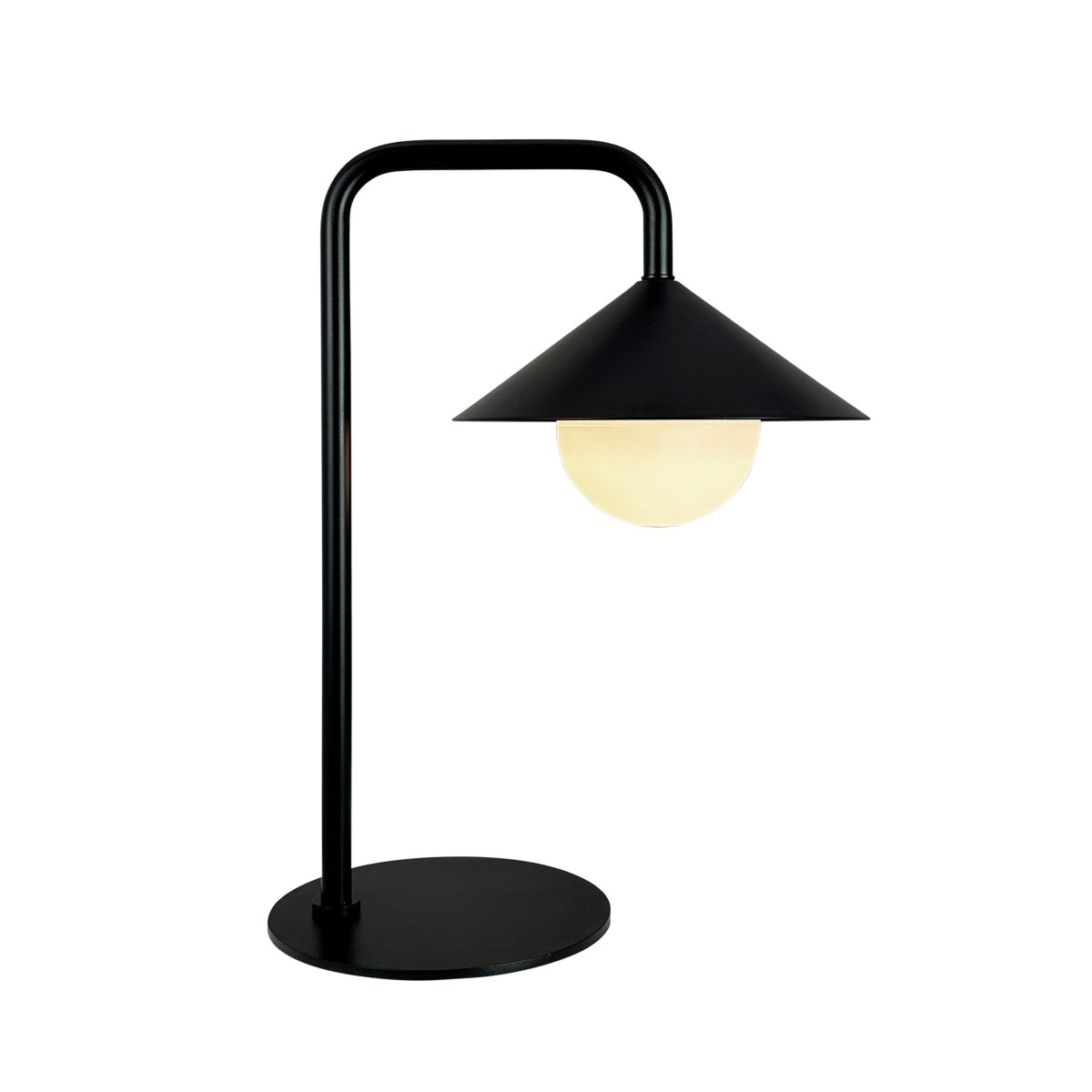 Nova 46cm Sort bærbar Fra Dyberg Larsen - Den er specielt designet til udend&oslash;rs brug og er en perfekt tilf&oslash;jelse til terrassen eller haven, men fungerer lige s&aring; godt indend&oslash;rs.