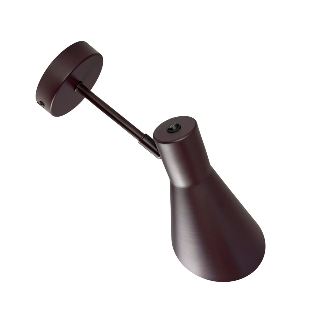 DL12 Brun læselampe Fra Dyberg Larsen - Den varme brune finish giver rummet en hyggelig fornemmelse og spreder et godt, rettet lys.