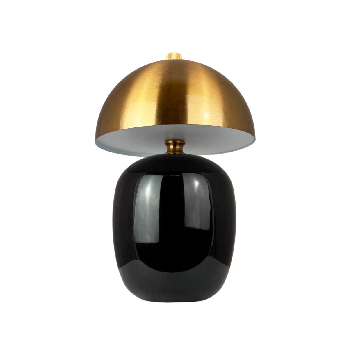 Manhatten 23cm Sort/messing bærbar Fra Dyberg Larsen - Lampen er fuldt opladet p&aring; cirka 8 timer og lyser i op til 40 timer ved laveste lysstyrke og op til 8 timer ved h&oslash;jeste.