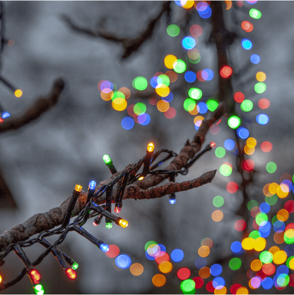 Lyskæde Flashy 16m Flerfarvet Fra Star Trading - Leveres med praktisk &aelig;ske til nem opbevaring, n&aring;r l&oslash;kken ikke er i brug.