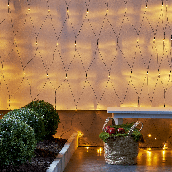 Lysnet Golden Warm White 3m Sort Fra Star Trading - Halsk&aelig;de med 200 LED-lys med et smukt gyldent sk&aelig;r.