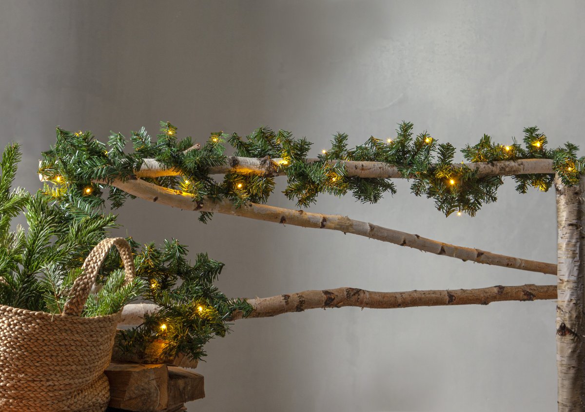 Canadian 250cm Grøn Fra Star Trading - Batteridrevet guirlande med 30 LED-lys.