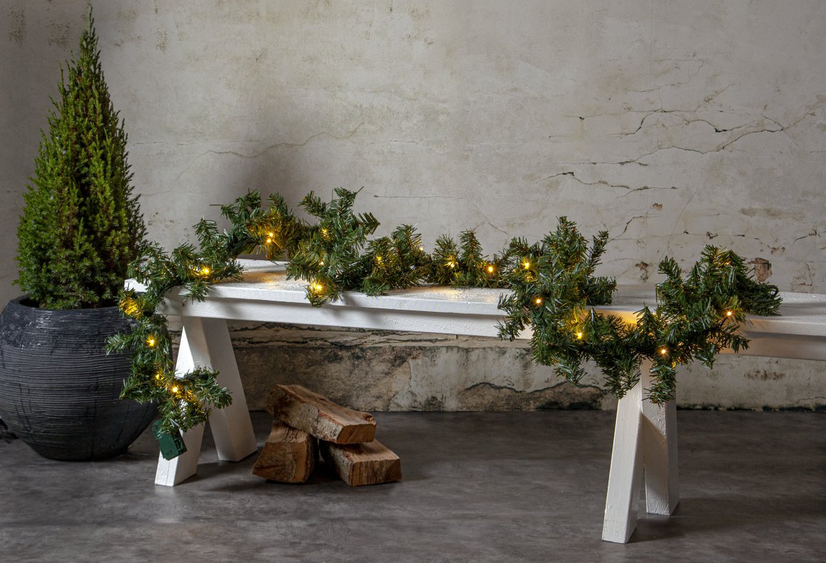 Canadian 250cm Grøn Fra Star Trading - Batteridrevet guirlande med 30 LED-lys.