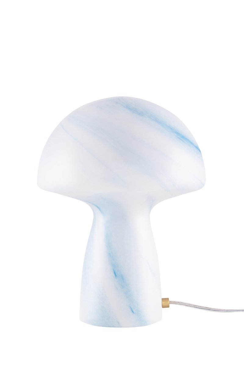 Fungo Swirl 30cm Blå bordlampe Fra Globen Lighting - Hver lampe er mundblæst og unik, hvilket betyder, at der forekommer variationer i farve, glastykkelse og mønster.