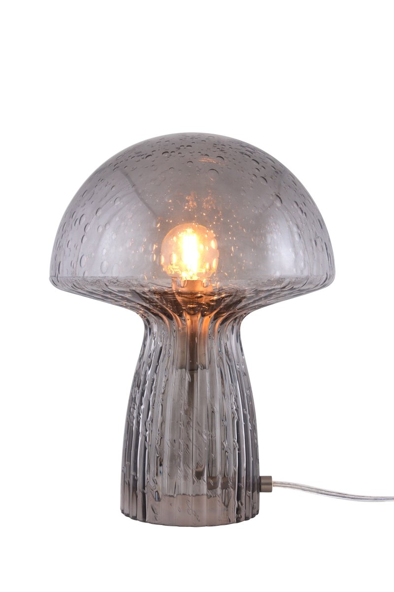 Fungo 30cm Røgfarvet bordlampe Fra Globen Lighting - Hver lampe er mundbl&aelig;st og unik, hvilket betyder, at der forekommer variationer i farve, glastykkelse og antal bobler.