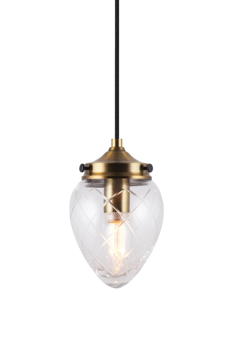 Juni Ø10 Antik messing/transparent vindueslampe Fra Globen Lighting - Juni med sit smukke slebne glas og metalskærm tager dig tilbage i tiden til starten af 1900-tallet.
