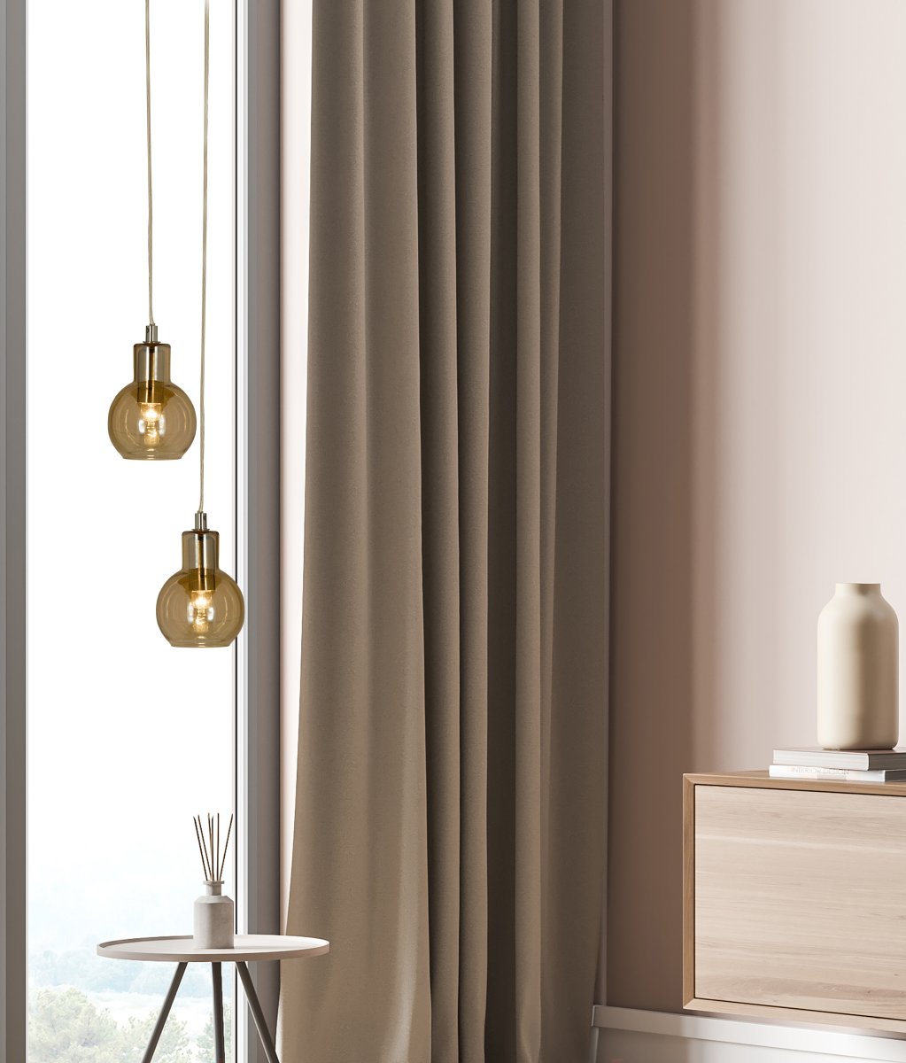 Leah Ø10 Rav vindueslampe Fra Aneta Lighting - Perfekt til placering i vinduet for at skabe en blød og indbydende atmosfære.