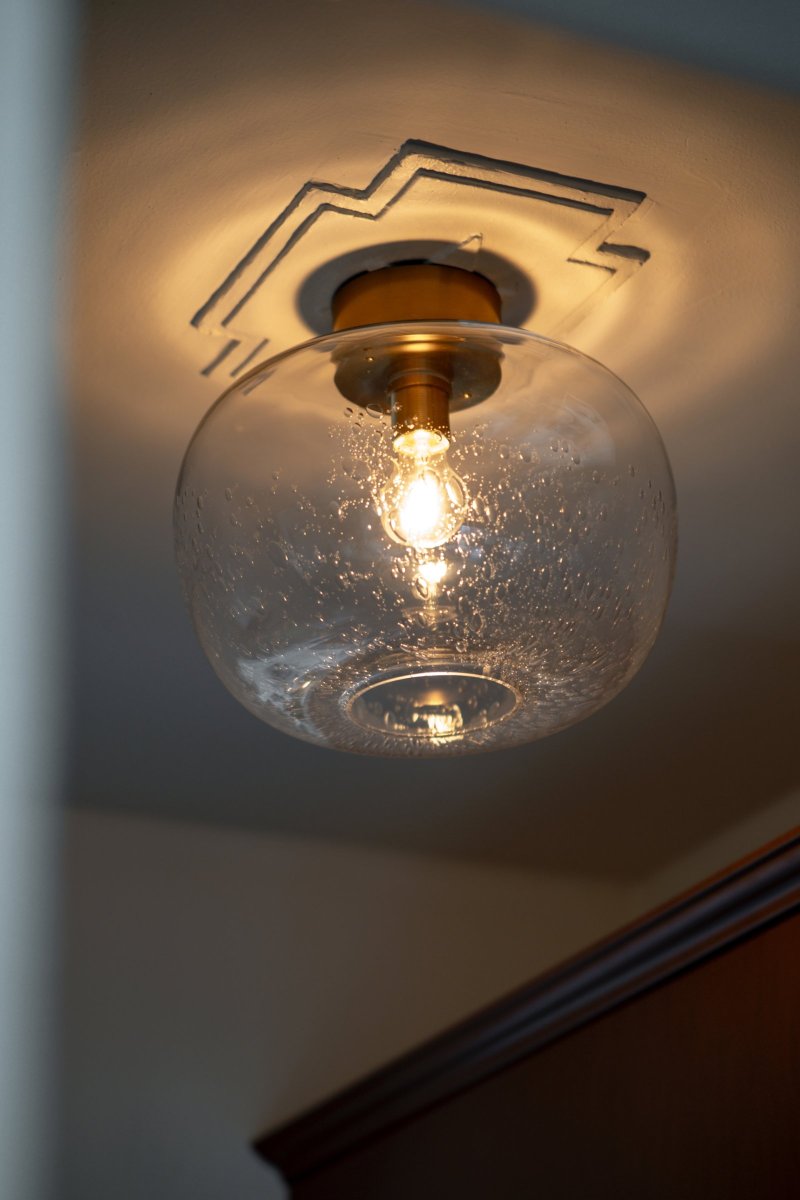 Soda Ø35 Klar plafond Fra Globen Lighting - Sodavand spreder en blød og behagelig glød og bliver både et dekorativt og funktionelt inventar i loftet.