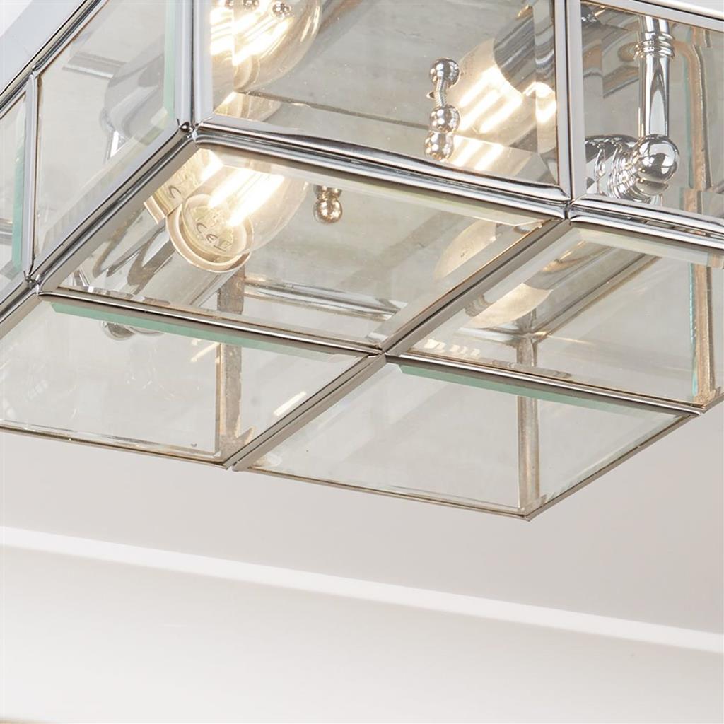 Pisa 25cm Krom plafond Fra Searchlight - De firkantede paneler i poleret krom og klart glas skaber et sp&aelig;ndende lysspil og et interessant design, der tiltr&aelig;kker opm&aelig;rksomhed uden at overtage rummet.
